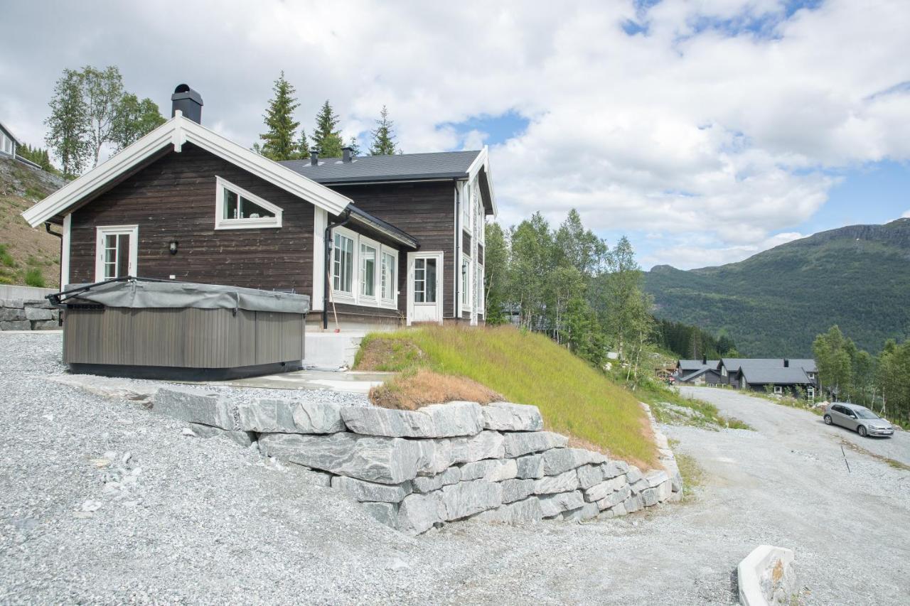 Rolfhytta - Fosskamben 19 Villa Sogndal Exterior photo